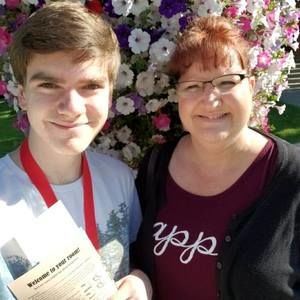 Meet your Posher, Lisa